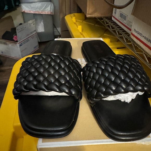 Michael Kors Women's Amelia Square Toe Woven Slide Sandals size 5M - Picture 4 of 5